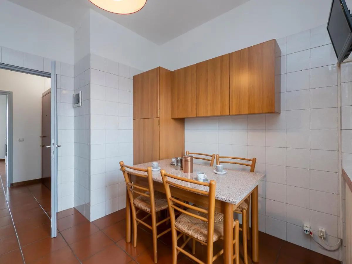 I Host Apartment - Appennini 53 Milán